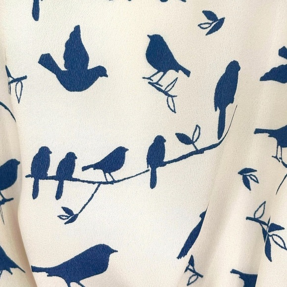 Olive & Oak Cream and Navy Bird Accent Shift Dress Size Medium - Picture 2 of 13